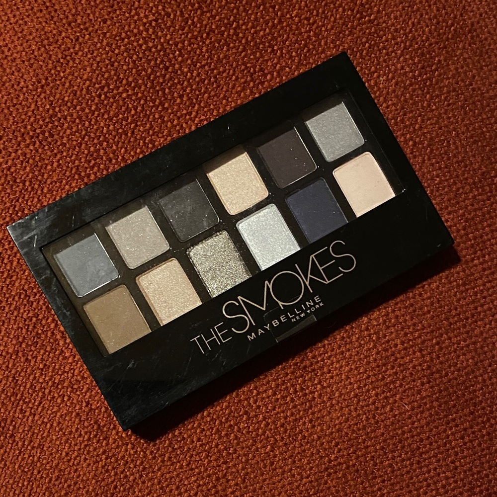 🌈2 for $20 Bundle and Save New Maybelline The Smokes Palette - Smoky Shades